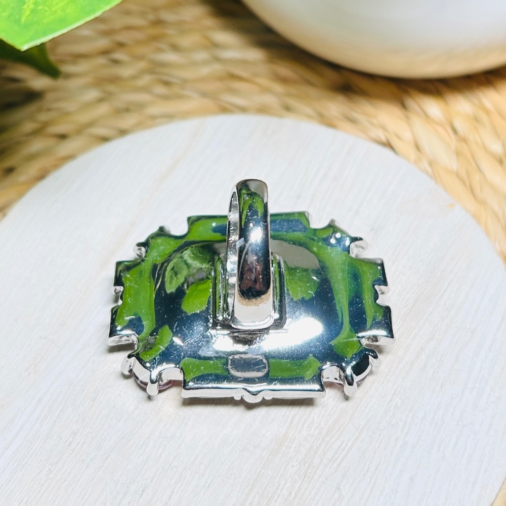 Vintage Chunky Cocktail Ring, with gorgeous colored crystal rhinestones - Picture 9 of 16